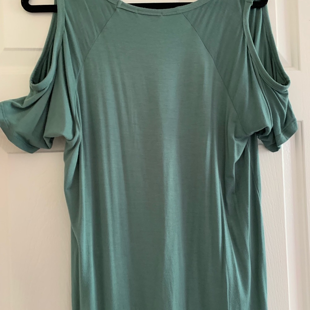 Cute cozy top - Picture 2 of 4